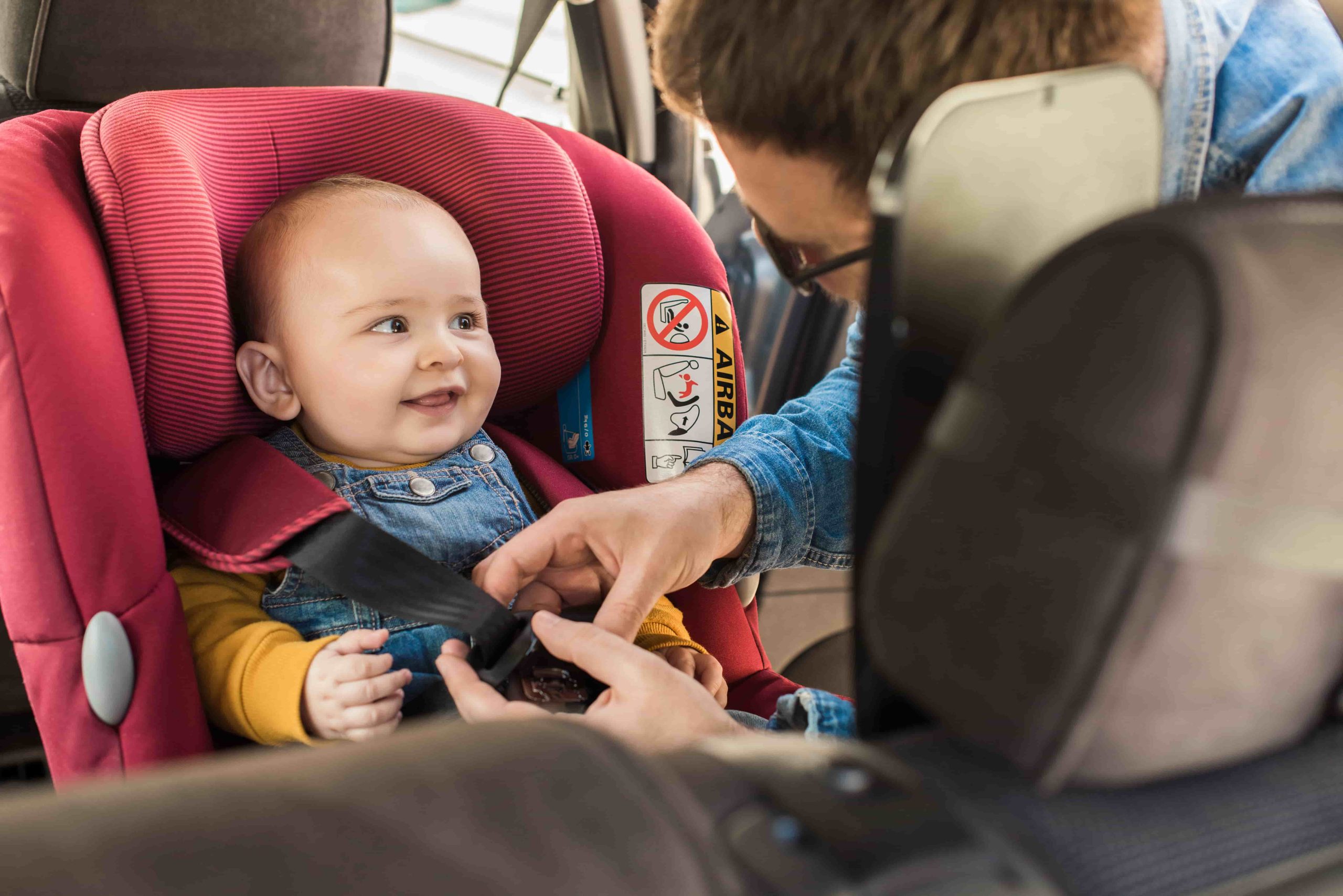 Installer son enfant dans le siège auto : les bons gestes à adopter - CFA  Espace Concours