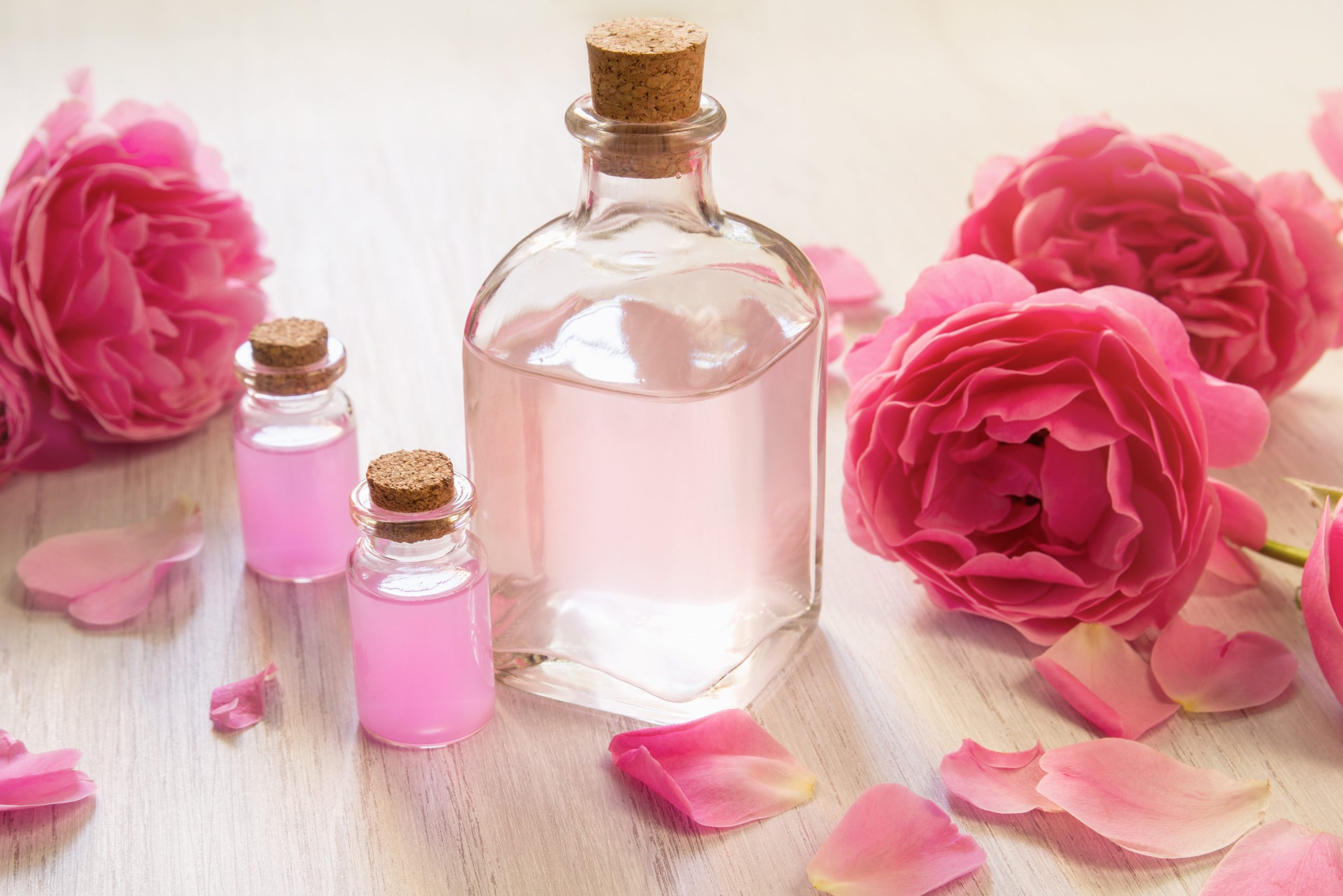 eau de rose bienfaits visage