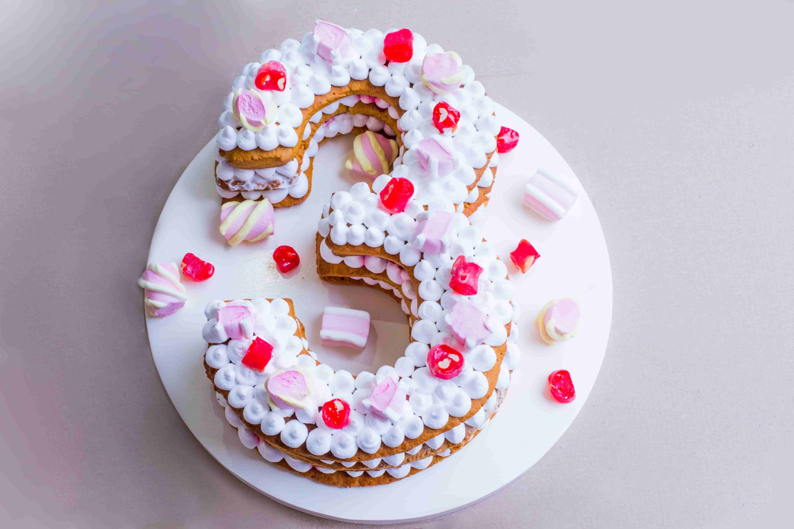 5 Délicieuses Recettes de Number Cake Génoise Faciles ! - CFA Espace  Concours
