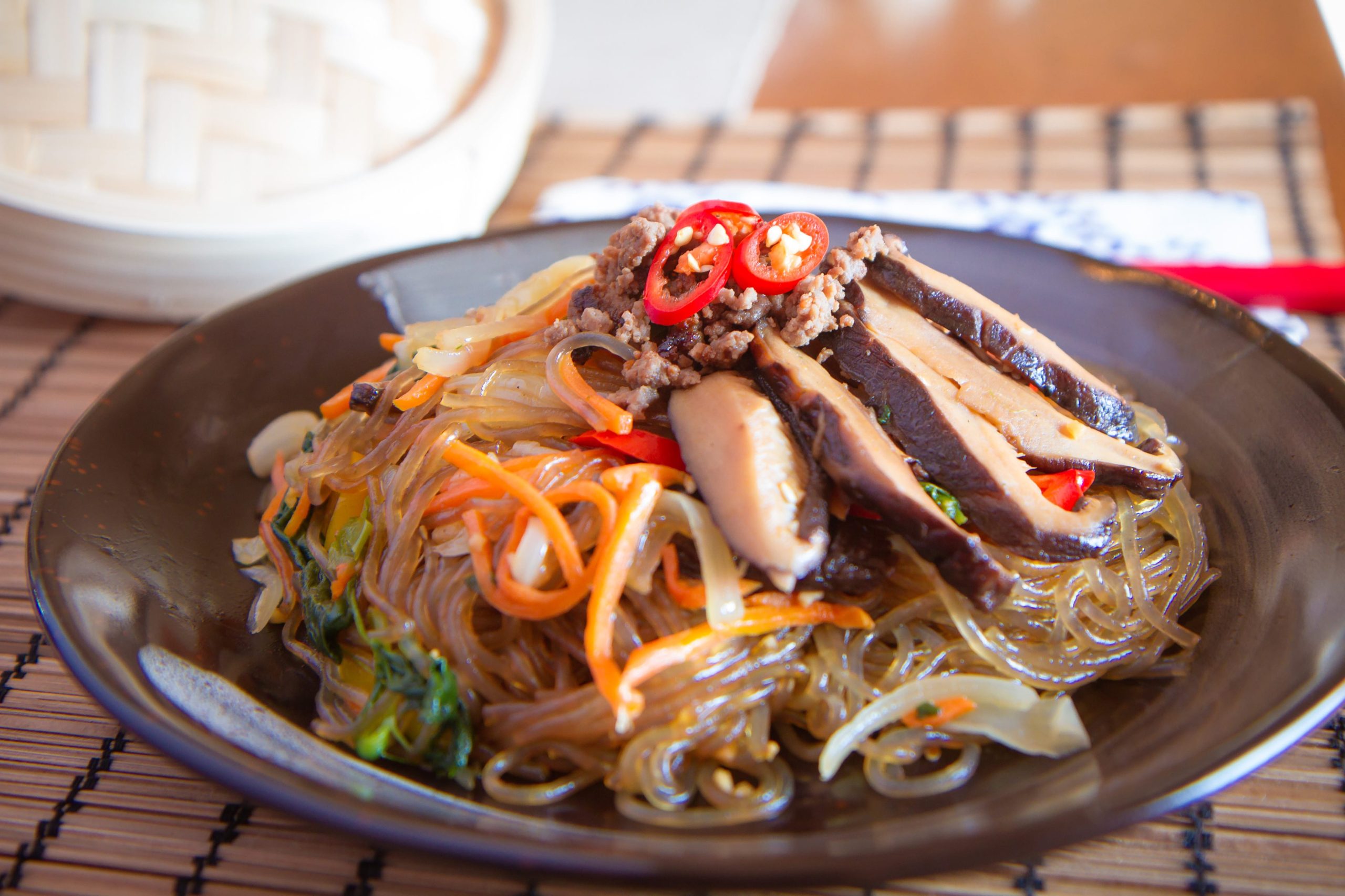 Japchae légumes et bœuf - Recette coréenne