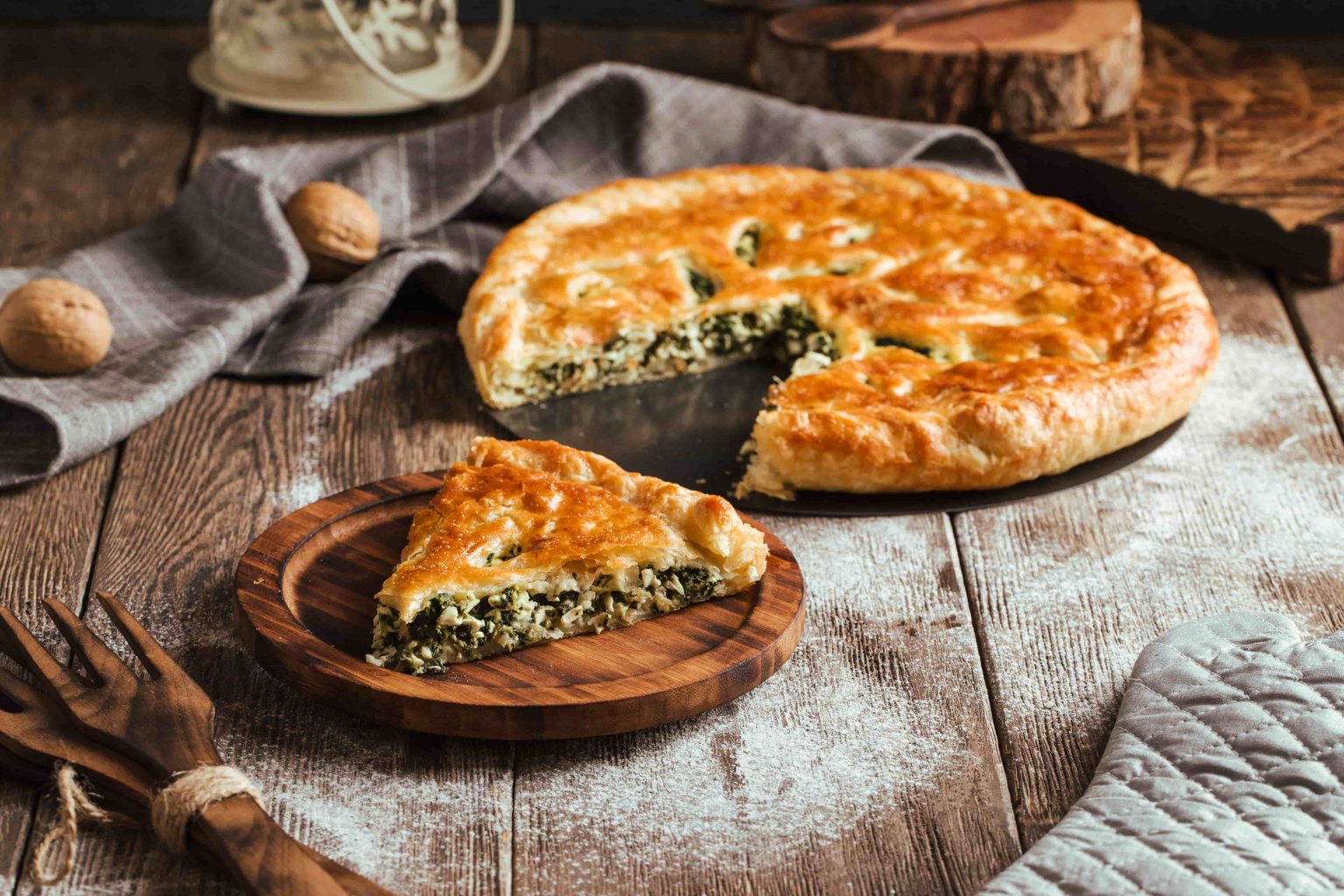 Découvrez 2 Délicieuses Recettes de Tourte à la Viande Hachée ! - CFA