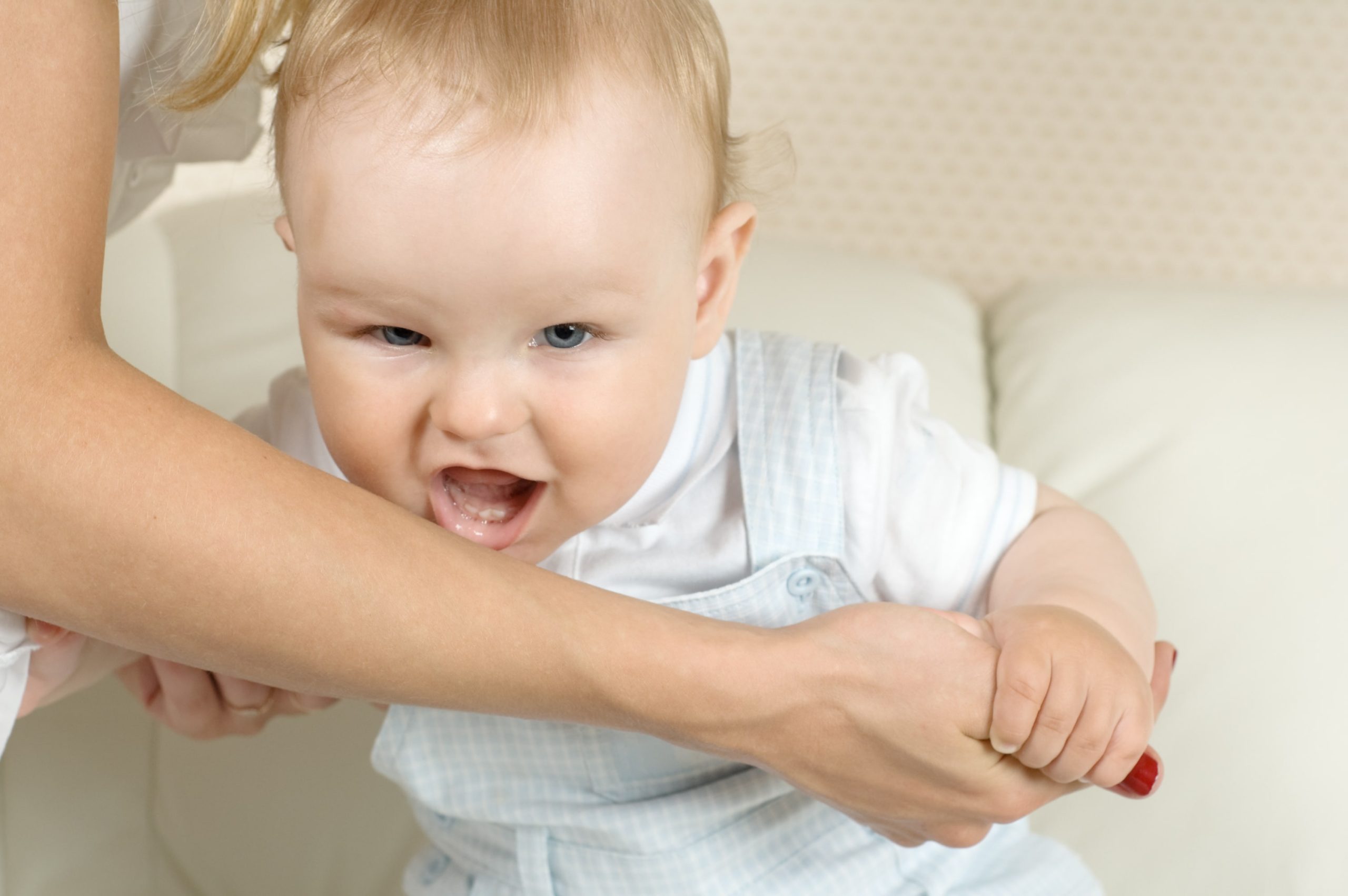 morsure en crèche que dire aux parents